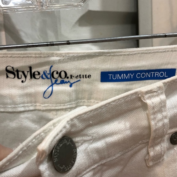 Style & Co Petite Tummy Control Rhinestone Studded Denim Cropped Capri Jeans - Picture 4 of 9